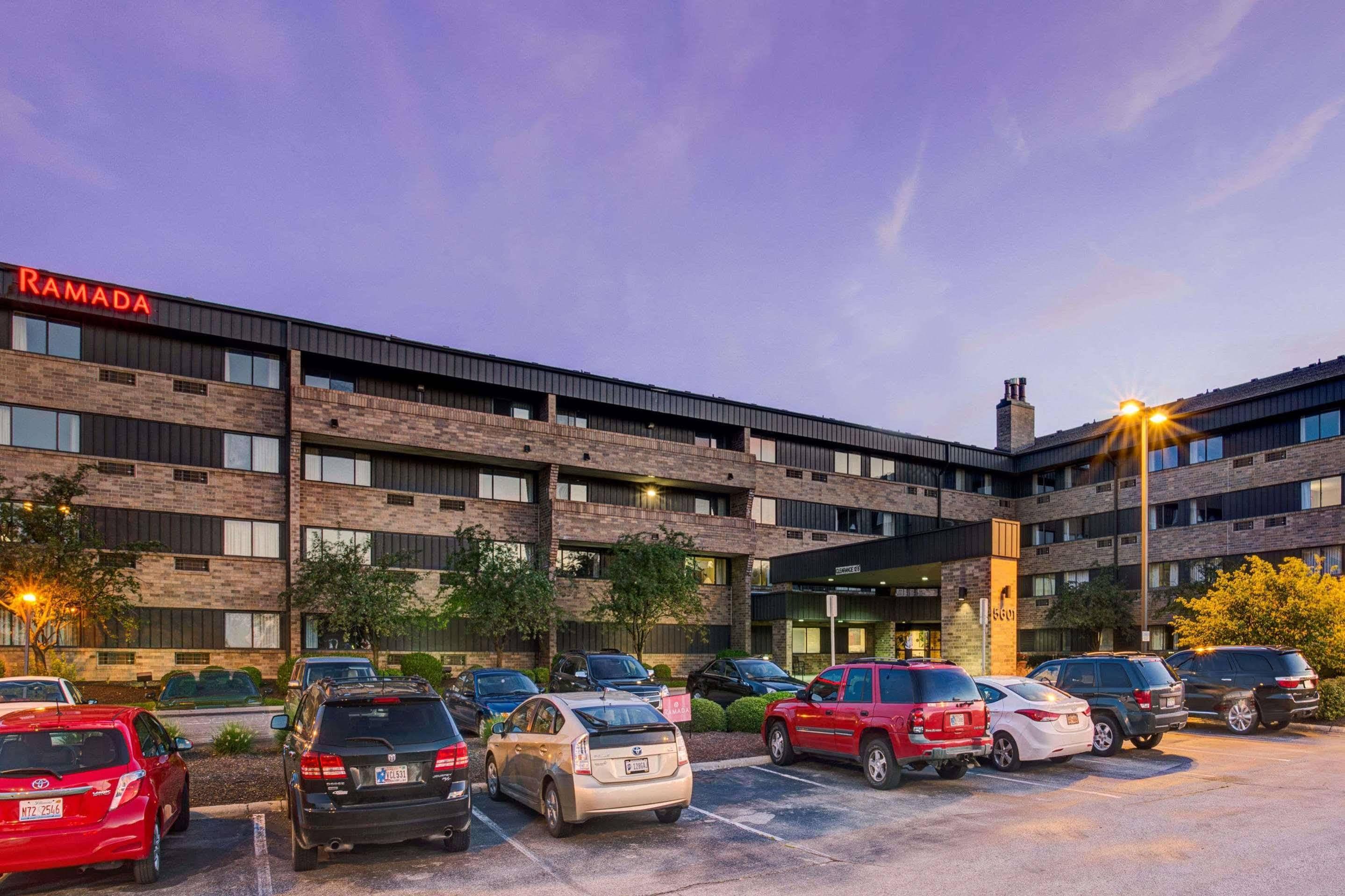 Holiday Inn Indianapolis - Airport Area N, An Ihg Hotel Exterior photo